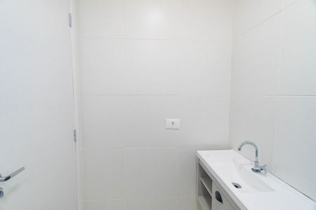 Banheiro da Suíte de apartamento para alugar com 1 quarto, 24m² em Jardim Floresta, São Paulo