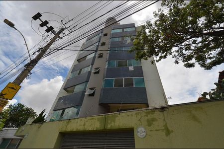 Apartamento à venda com 180m², 3 quartos e 2 vagasFachada