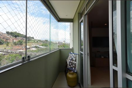 Apartamento à venda com 180m², 3 quartos e 2 vagasVaranda