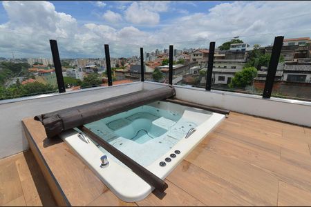 Apartamento à venda com 180m², 3 quartos e 2 vagasÁrea da Cobertura