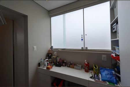 Apartamento à venda com 180m², 3 quartos e 2 vagasSuíte Closet