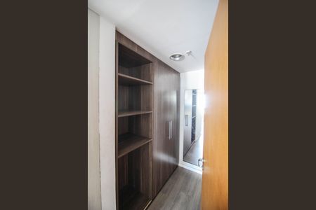 Studio para alugar com 45m², 1 quarto e sem vaga Studio para alugar com 45m², 1 quarto e sem vagaArmário