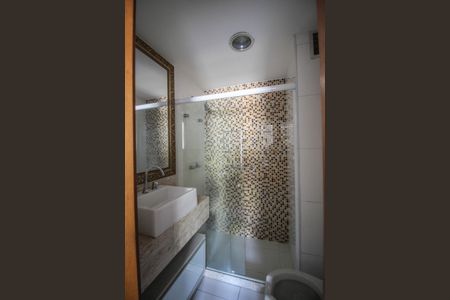 Banheiro de kitnet/studio para alugar com 1 quarto, 45m² em Centro, Nova Iguaçu