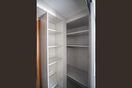 Studio para alugar com 45m², 1 quarto e sem vaga Studio para alugar com 45m², 1 quarto e sem vagaCloset