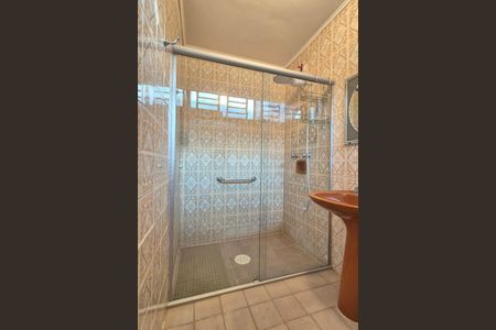 Casa para alugar com 180m², 3 quartos e 3 vagas Casa para alugar com 180m², 3 quartos e 3 vagasBanheiro da Suíte 2