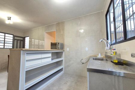 Casa para alugar com 180m², 3 quartos e 3 vagas Casa para alugar com 180m², 3 quartos e 3 vagasCozinha
