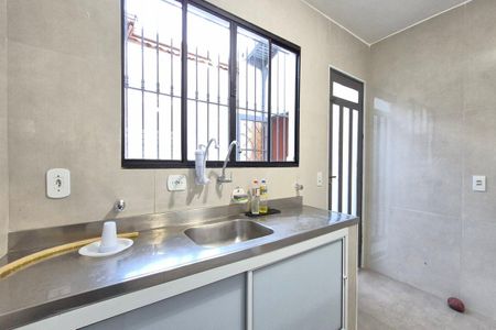 Casa para alugar com 180m², 3 quartos e 3 vagas Casa para alugar com 180m², 3 quartos e 3 vagasCozinha