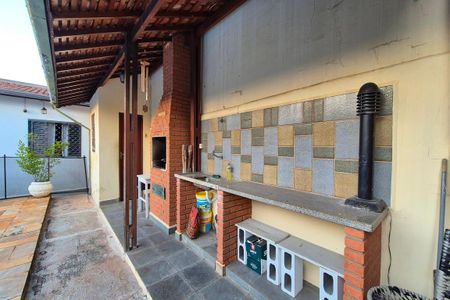 Casa para alugar com 180m², 3 quartos e 3 vagas Casa para alugar com 180m², 3 quartos e 3 vagasÁrea comum - Churrasqueira