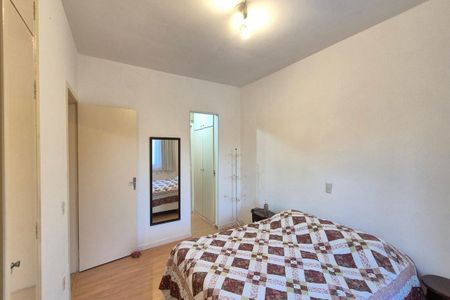 Casa para alugar com 180m², 3 quartos e 3 vagas Casa para alugar com 180m², 3 quartos e 3 vagasSuíte