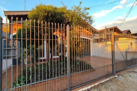 Casa para alugar com 180m², 3 quartos e 3 vagas Casa para alugar com 180m², 3 quartos e 3 vagasFachada do Prédio