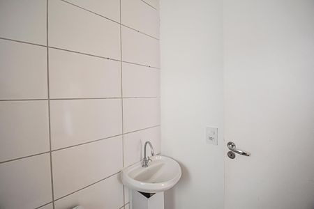 Apartamento para alugar com 41m², 2 quartos e sem vaga Apartamento para alugar com 41m², 2 quartos e sem vagaBanheiro