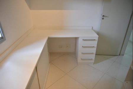 Apartamento à venda com 67m², 3 quartos e 1 vagaQuarto 2