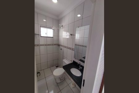 Banheiro de casa para alugar com 2 quartos, 120m² em Residencial Vereda dos Buritis, Goiânia