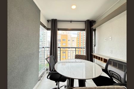 Apartamento para alugar com 58m², 2 quartos e 1 vagaVaranda