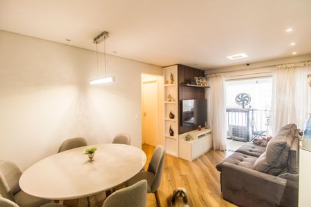 Sala  de apartamento à venda com 2 quartos, 63m² em Alphaville Empresarial, Barueri
