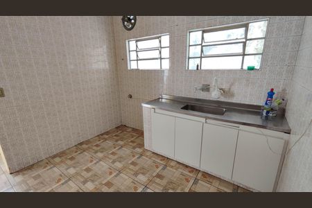Casa para alugar com 105m², 2 quartos e 2 vagasCozinha