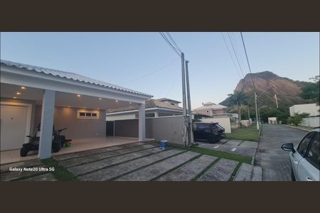 Casa de condomínio para alugar com 360m², 3 quartos e 2 vagas Casa de condomínio para alugar com 360m², 3 quartos e 2 vagasÁrea externa