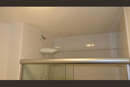 Banheiro de apartamento para alugar com 1 quarto, 49m² em Setor Bueno, Goiânia