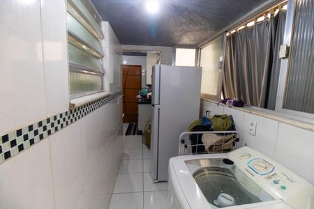 Apartamento à venda com 76m², 2 quartos e 1 vagaCozinha e Área de Serviço
