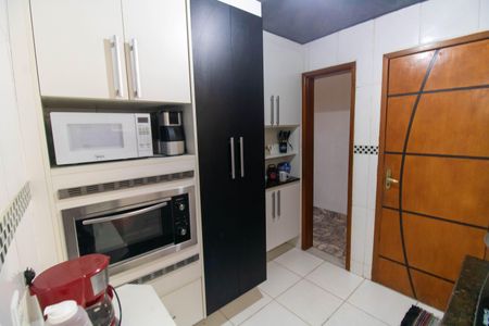 Apartamento à venda com 76m², 2 quartos e 1 vagaCozinha e Área de Serviço