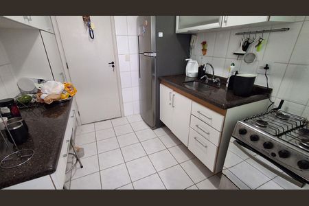 Apartamento à venda com 68m², 3 quartos e 2 vagasCozinha 