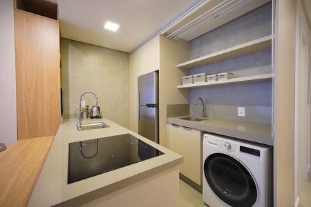 Cozinha de kitnet/studio para alugar com 1 quarto, 66m² em Trindade, Florianópolis