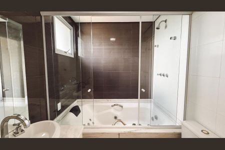 Apartamento à venda com 126m², 3 quartos e 2 vagasBanheiro da Suíte 3