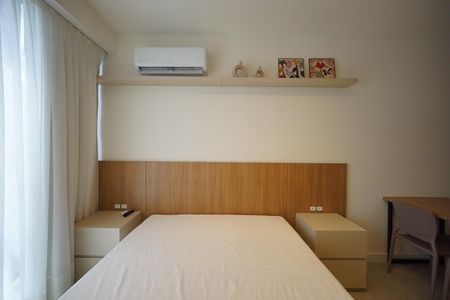 Cama de casal de kitnet/studio para alugar com 1 quarto, 54m² em Trindade, Florianópolis