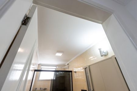 Apartamento para alugar com 64m², 3 quartos e 1 vaga Apartamento para alugar com 64m², 3 quartos e 1 vagaBanheiro do Corredor