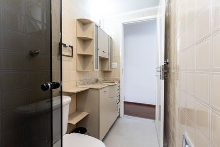 Apartamento para alugar com 64m², 3 quartos e 1 vaga Apartamento para alugar com 64m², 3 quartos e 1 vagaBanheiro do Corredor