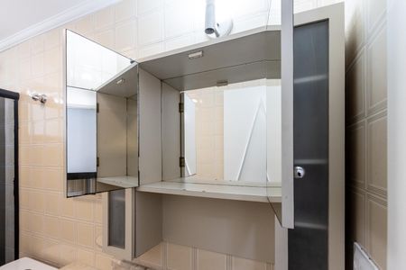 Apartamento para alugar com 64m², 3 quartos e 1 vaga Apartamento para alugar com 64m², 3 quartos e 1 vagaBanheiro do Corredor
