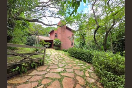 Casa de condomínio à venda com 255m², 4 quartos e 4 vagas Casa de condomínio à venda com 255m², 4 quartos e 4 vagasFachada entrada