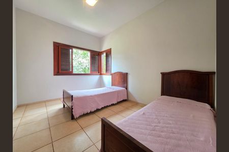 Casa de condomínio à venda com 255m², 4 quartos e 4 vagas Casa de condomínio à venda com 255m², 4 quartos e 4 vagasQuarto 3