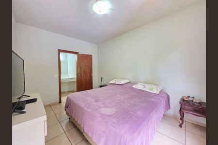 Casa de condomínio à venda com 255m², 4 quartos e 4 vagas Casa de condomínio à venda com 255m², 4 quartos e 4 vagasQuarto 4