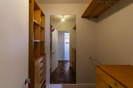 Apartamento para alugar com 120m², 2 quartos e 1 vaga Apartamento para alugar com 120m², 2 quartos e 1 vagaCloset Quarto 2 - Suíte