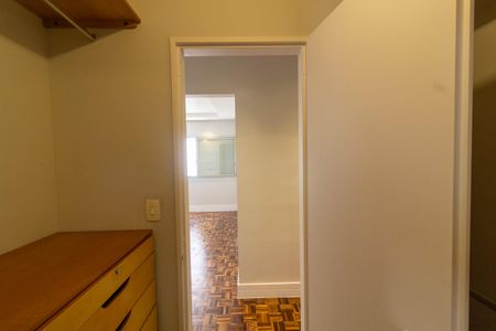 Apartamento para alugar com 120m², 2 quartos e 1 vaga Apartamento para alugar com 120m², 2 quartos e 1 vagaCloset Quarto 2 - Suíte