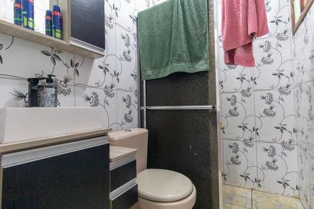 Casa à venda com 240m², 3 quartos e 3 vagasBanheiro 2