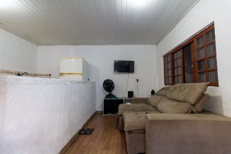 Casa à venda com 240m², 3 quartos e 3 vagas Casa à venda com 240m², 3 quartos e 3 vagasSala e cozinha