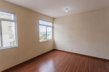Sala de apartamento para alugar com 2 quartos, 61m² em Santa Efigênia, Belo Horizonte