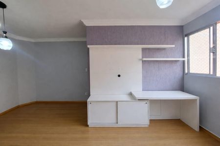 Apartamento à venda com 56m², 2 quartos e 1 vaga Apartamento à venda com 56m², 2 quartos e 1 vagaSala