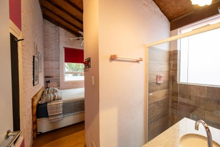 Banheiro Social de casa para alugar com 1 quarto, 150m² em Vila Clementino, São Paulo