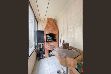 Casa à venda com 170m², 3 quartos e 2 vagas Casa à venda com 170m², 3 quartos e 2 vagasÁrea comum - Churrasqueira