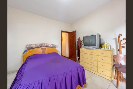 Casa à venda com 170m², 3 quartos e 2 vagas Casa à venda com 170m², 3 quartos e 2 vagasSuíte