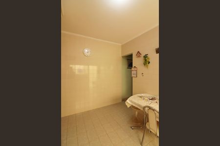 Casa à venda com 136m², 3 quartos e 2 vagasCozinha 