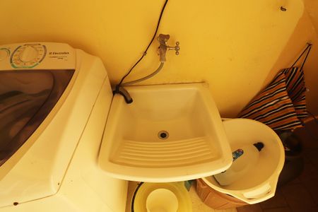 Casa à venda com 136m², 3 quartos e 2 vagasÁrea de Serviço