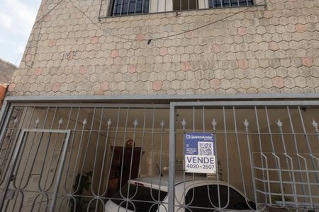Casa à venda com 172m², 5 quartos e 1 vagaPlaca instalada