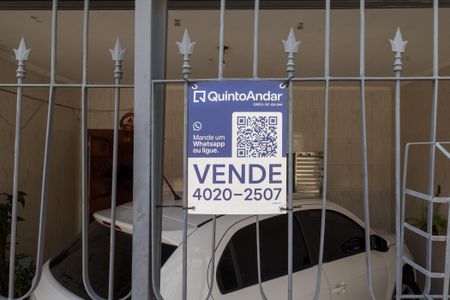 Casa à venda com 172m², 5 quartos e 1 vagaPlaca instalada