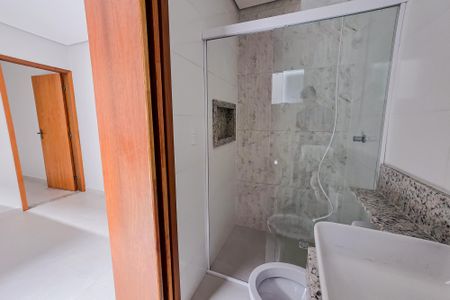 Banheiro de apartamento para alugar com 1 quarto, 17m² em Parque Jaçatuba, Santo André