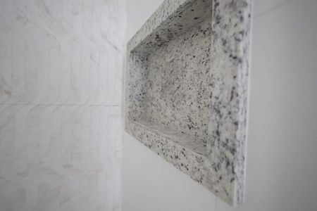 Banheiro de apartamento para alugar com 1 quarto, 36m² em Parque Jaçatuba, Santo André