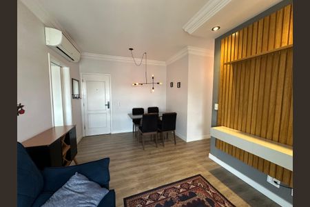 Sala de apartamento para alugar com 2 quartos, 62m² em Jardim Tupanci, Barueri